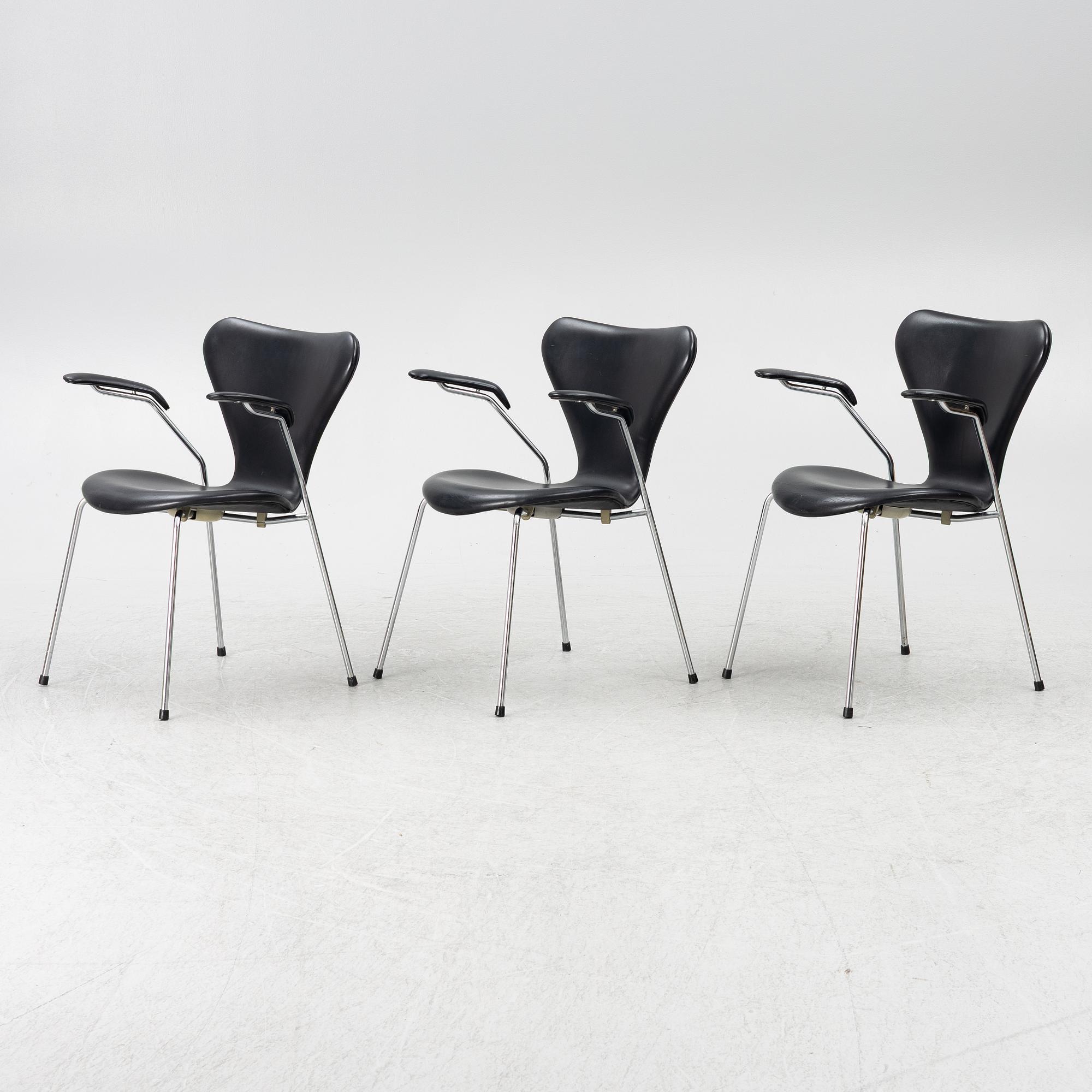 Arne Jacobsen, karmstolar 3st, "Sjuan", Fritz Hansen, 2000-tal.