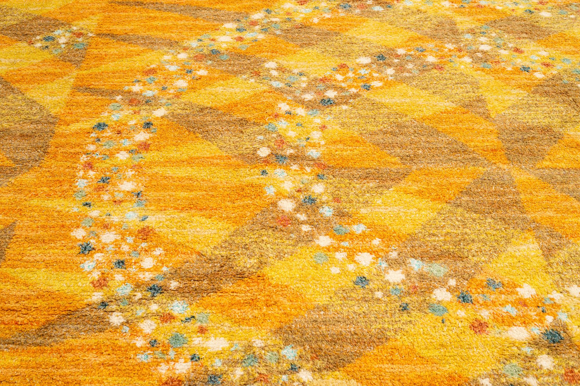 Barbro Nilsson, Matto, "Magdalena, gul", knotted pile, ca 389-391,5 x 303-305 cm, signed AB MMF BN.