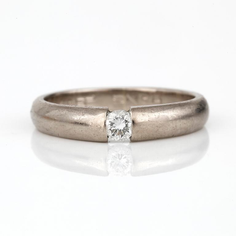 RING, med briljantslipad diamant, ca 0,16 ct, H Lahtnen & Co, Finland, 2000.