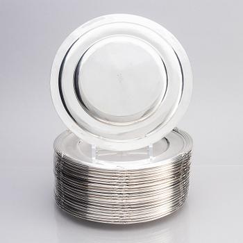 Twenty-one French silver dinner plates, marks of Maison Odiot, Paris, France, second half of the 19th century.