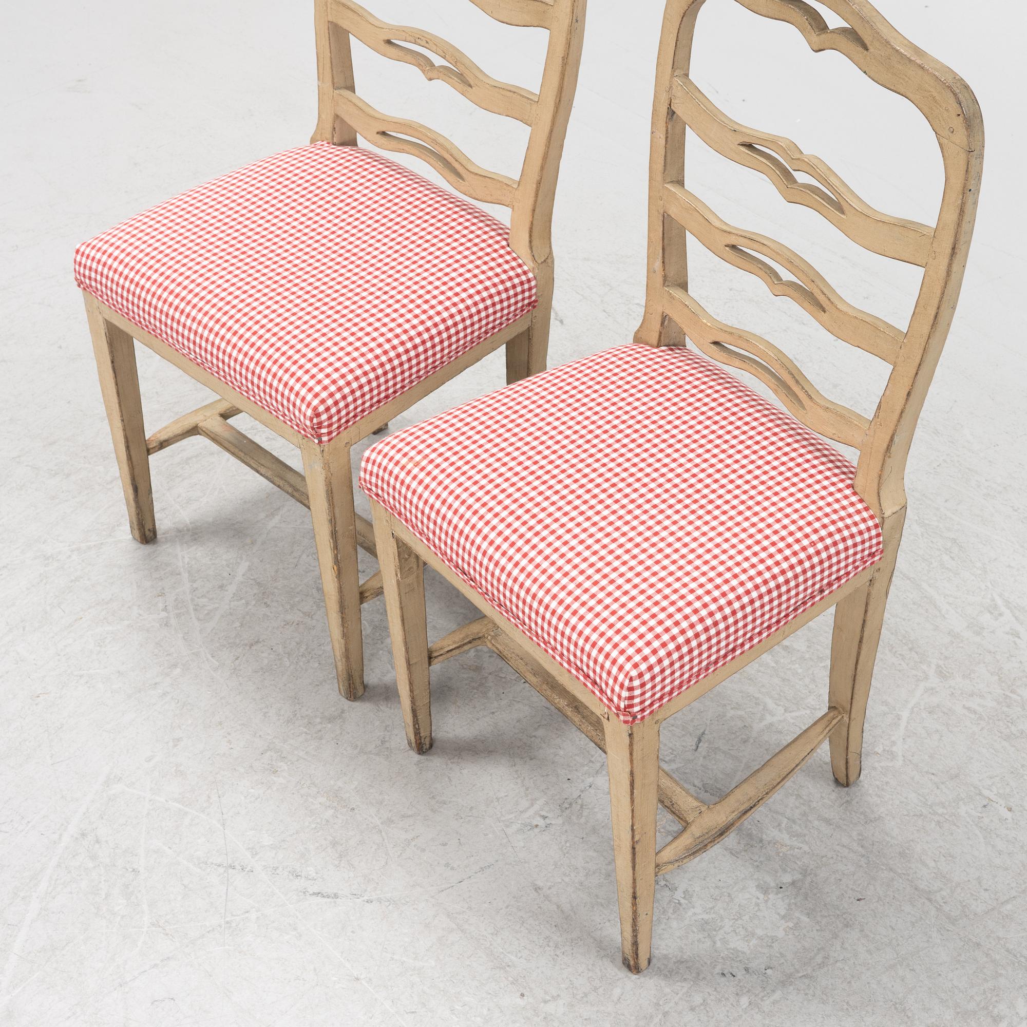 A pair chairs, 19th Century.