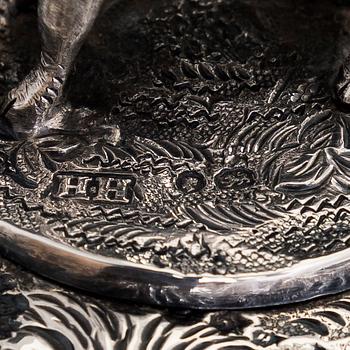 A George III sterling silver jug, maker's mark of John Deacon, London 1772.