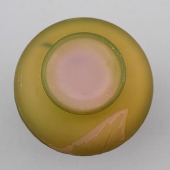 VAS, glas, jugend, Émile Gallé, Frankrike, 1900-talets första hälft.