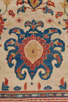 A CARPET, an antik Ziegler Mahal, ca 419,5 x 323,5 cm (as well as 1 cm flat weave at the ends).