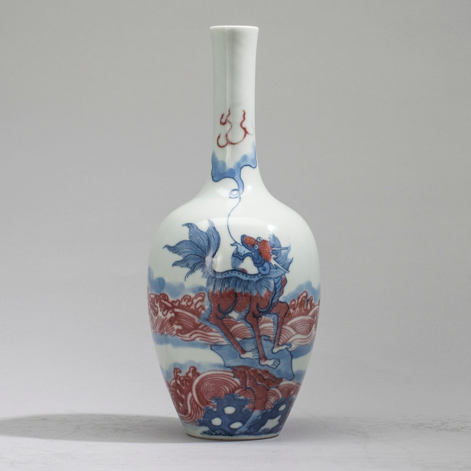 VAS, porslin, Kina,1800-tal, märkt Kang Xi.