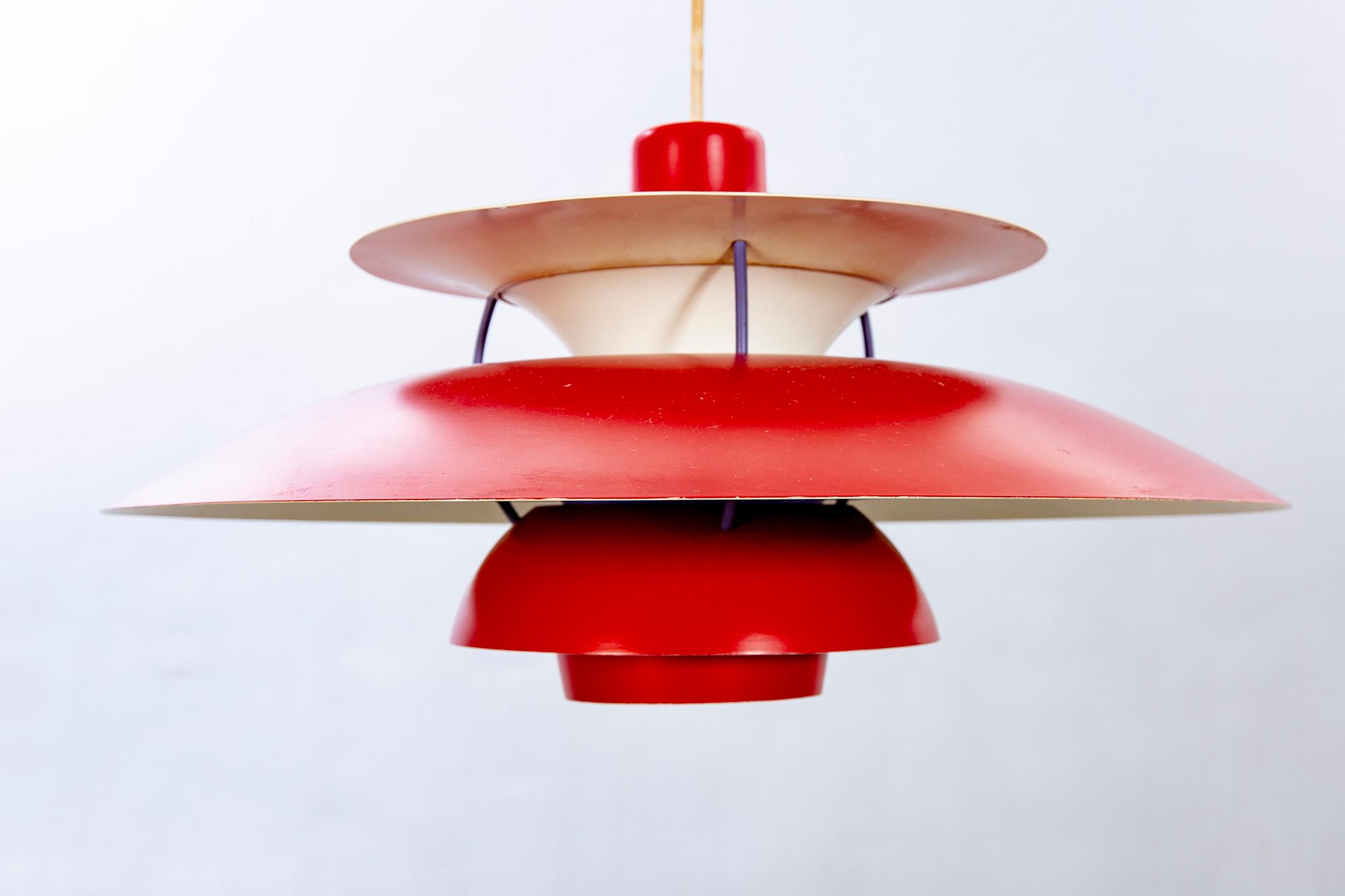 Poul Henningsen, taklampa, "PH 5", Louis Poulsen, Danmark, 1970-tal.