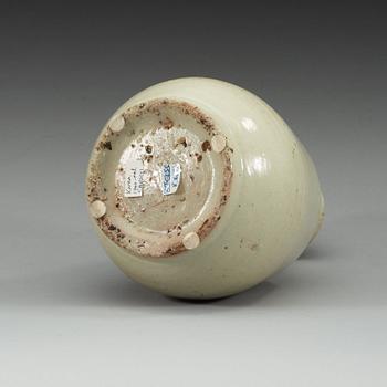 FLASKA, keramik. Choson, Korea, 17/1800-tal.
