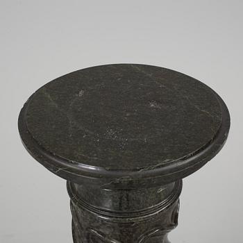A MARBLE PEDESTAL, late 19th century.