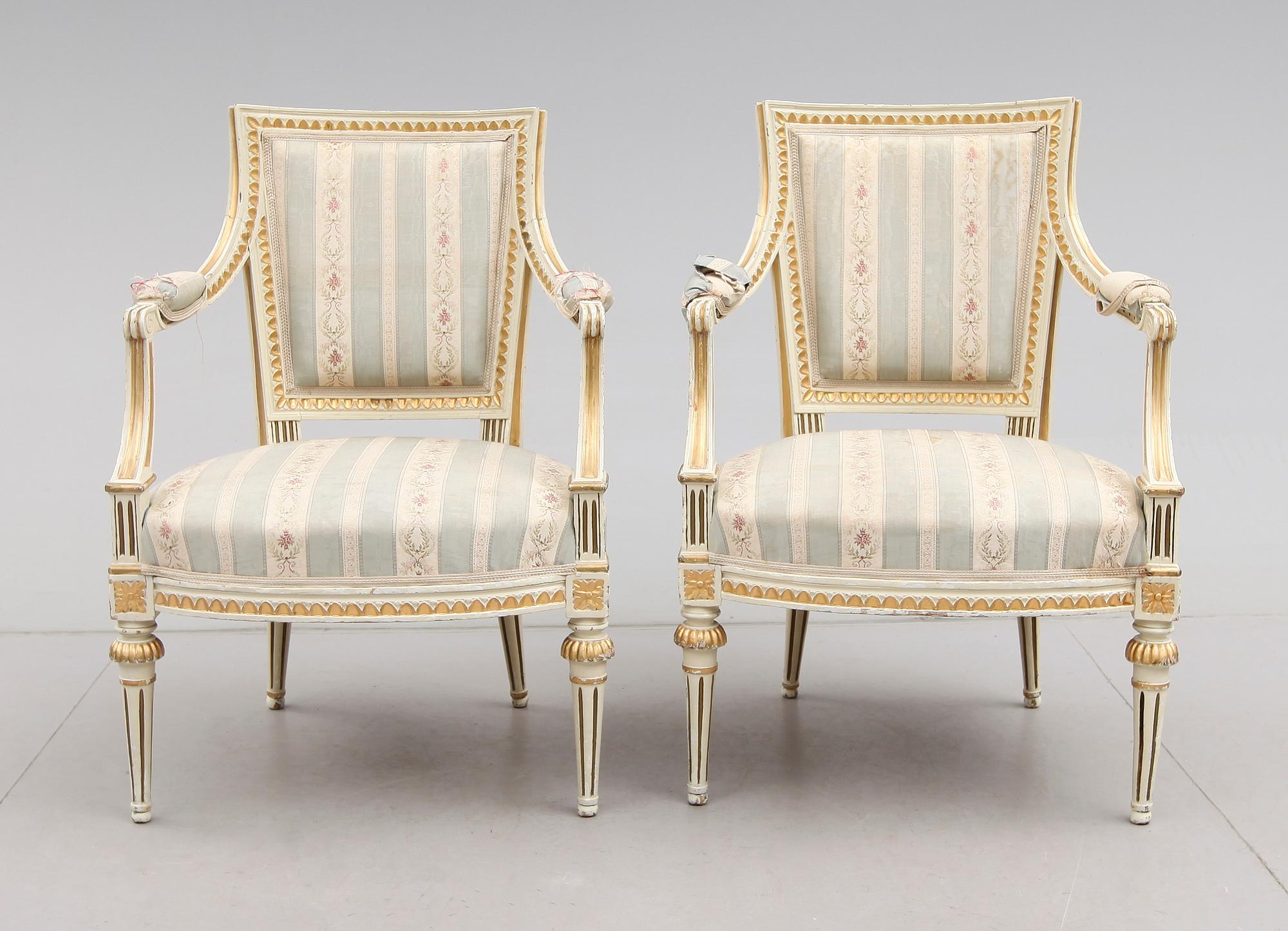 KARMSTOLAR, 1 par, gustavianska, signerade LSH Lars Söderholm, 1700-talets andra hälft.