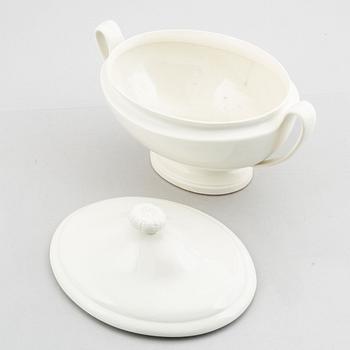 A creamware tureen with cover, Rörstrand, Sweden, first half of the 20th century.