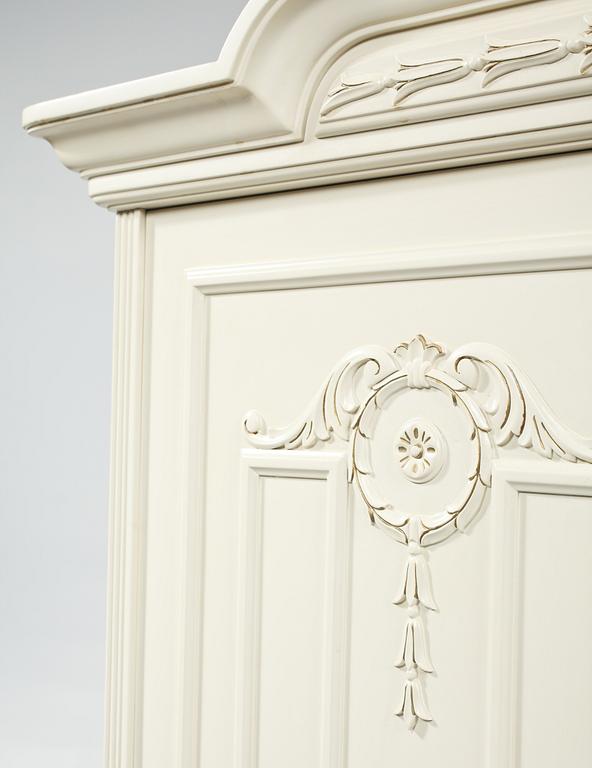 SKÅP, gustaviansk stil, 1900-talets andra hälft.