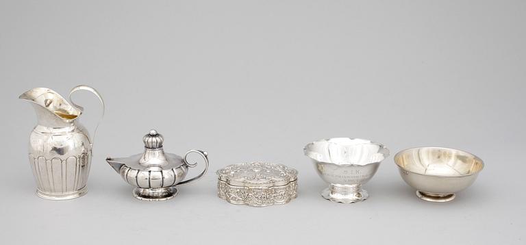 PARTI SILVER, 5 delar, bl a P O Hellsund, Arboga 1862. Tot ca 360 g.