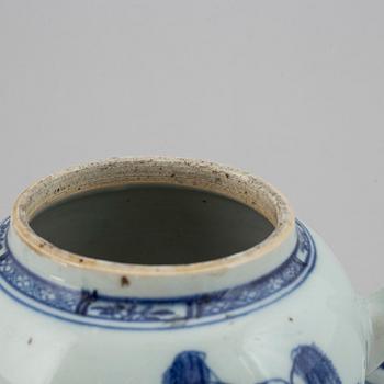 A blue and white figural teapot with cover, Qing dynasty, Qianlong (1736-95).