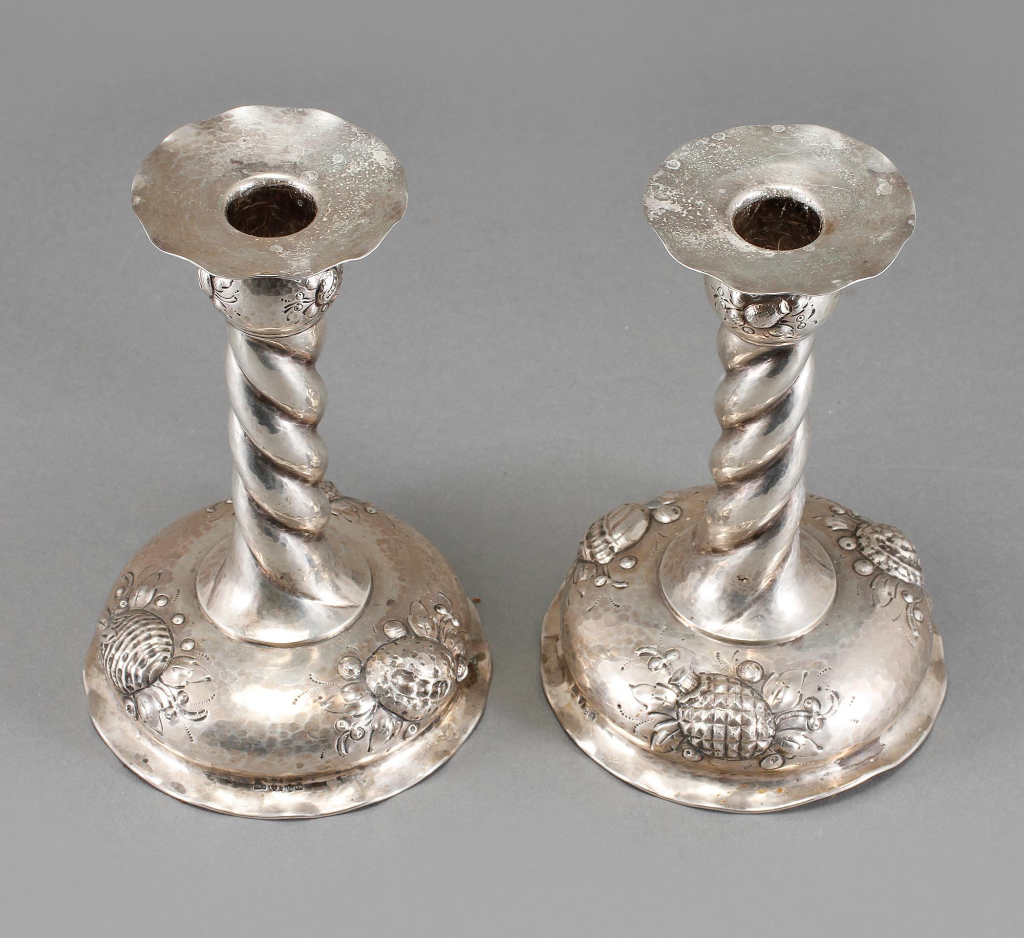 LJUSSTAKAR, ett par, silver, barockstil, C G Hallberg, Stockholm, 1947.