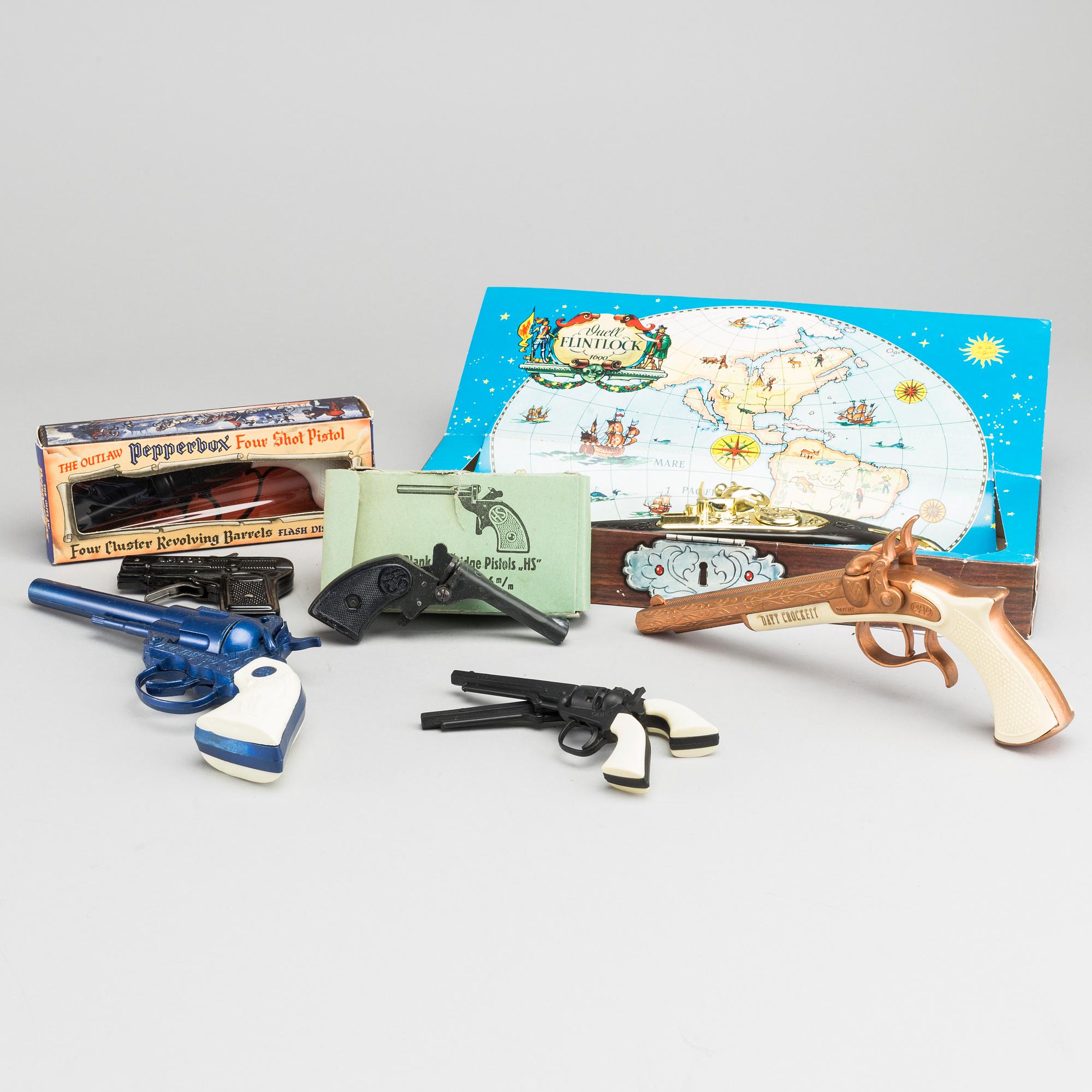 SAMLING LEKSAKSPISTOLER, 8 ST, OLIKA MODELLER,1900-TALETS ANDRA HÄLFT.