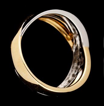 RING, 18k guld och vitguld med briljantslipade diamanter, tot 0.60ct enl gravyr.