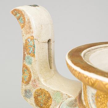 A large Japanese tripod censer with cover, Meiji period (1868-1912).