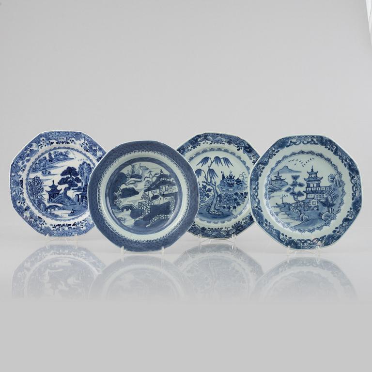 Six pieces of blue and white porcelain, China, Qing dynasty, 18th-19th century.