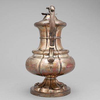 KAFFEKANNA, silver, nyrokoko, Carl Nyström, Stockholm 1851. Vikt ca 690 gram.