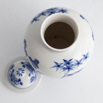 A porcelain urn an a small "Zwiebelmunster" dish, Meissen, Germany, first half of the 20th century.