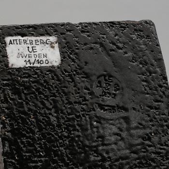 GOLVVAS, lergods, Ingrid Atterberg, Upsala-Ekeby, signerad och numrerad 11/100.