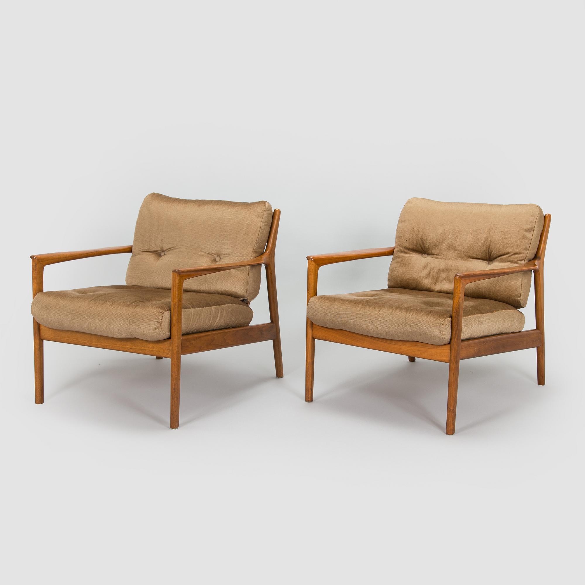 Folke Ohlsson, a pair of armchairs 'USA 75' Dux.