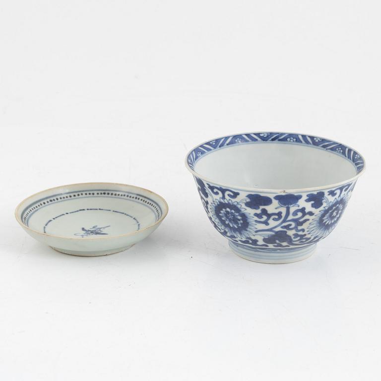 Skål och fat, porslin, Kina, Qingdynastin, Kangxi (1662-1722).