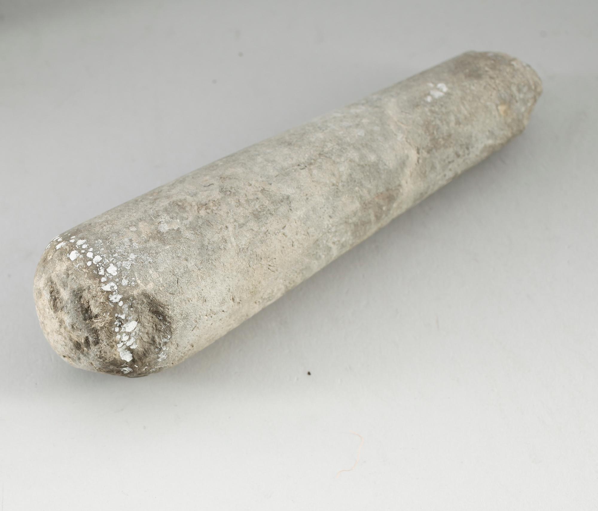 MORTEL MED STÖT, täljsten, 1800-tal.