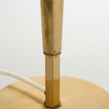 Paavo Tynell, pöytävalaisinpari, malli 5061, Idman 1900-luvun puoliväli.