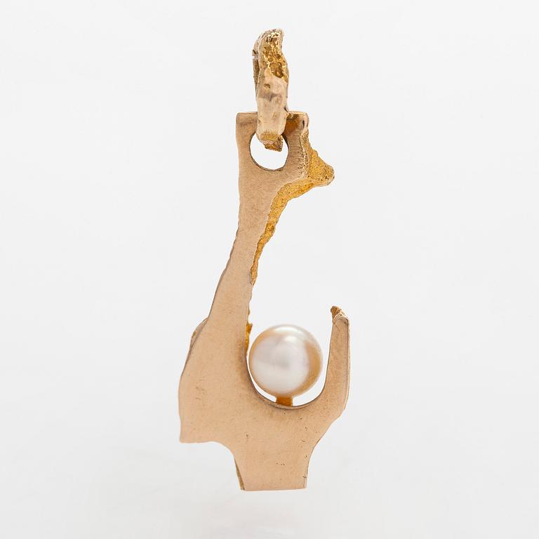 Björn Weckström,  a 14K gold and cultured pearl pendant 'By the springs'. Lapponia 1972.