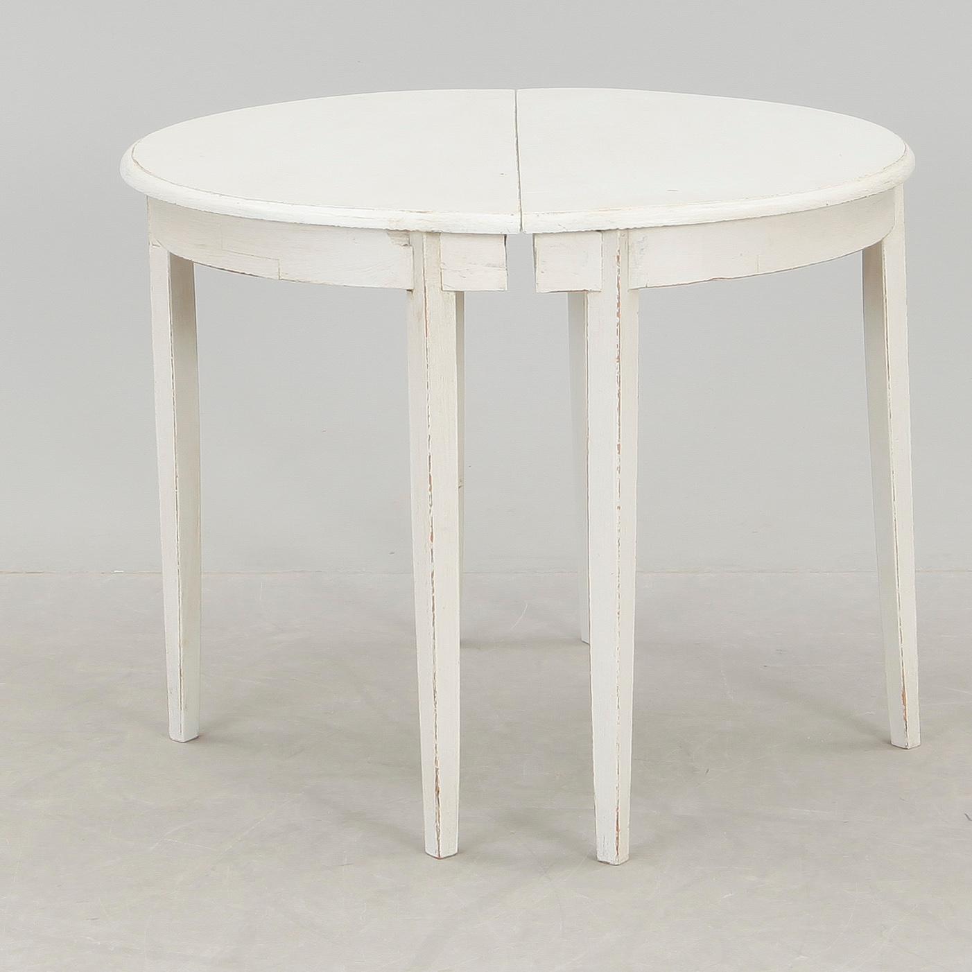 MÅNBORD, ett par, 1800-talets mitt.