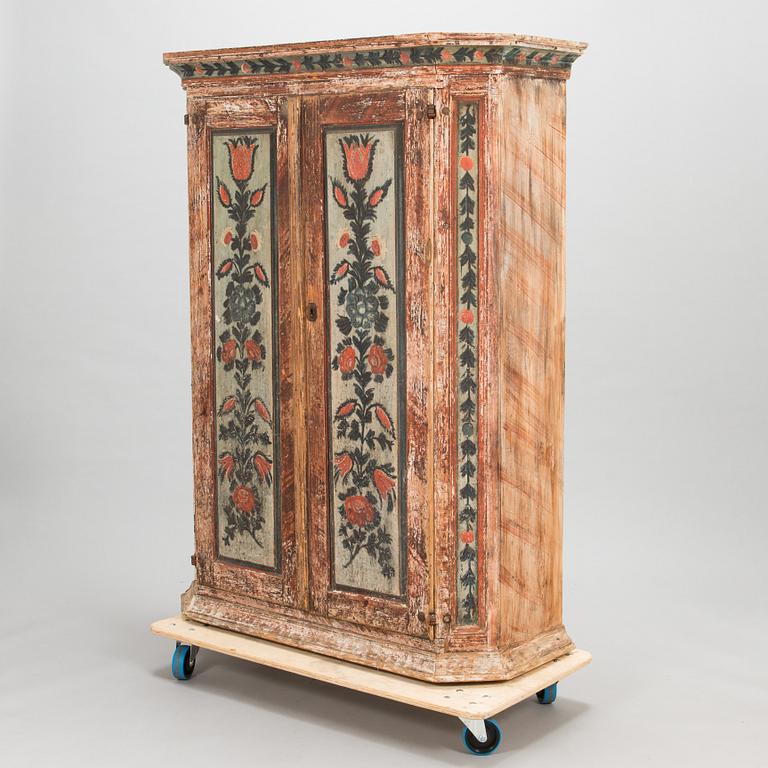 Skåp daterad, märkt EES ÅT daterad 1805.