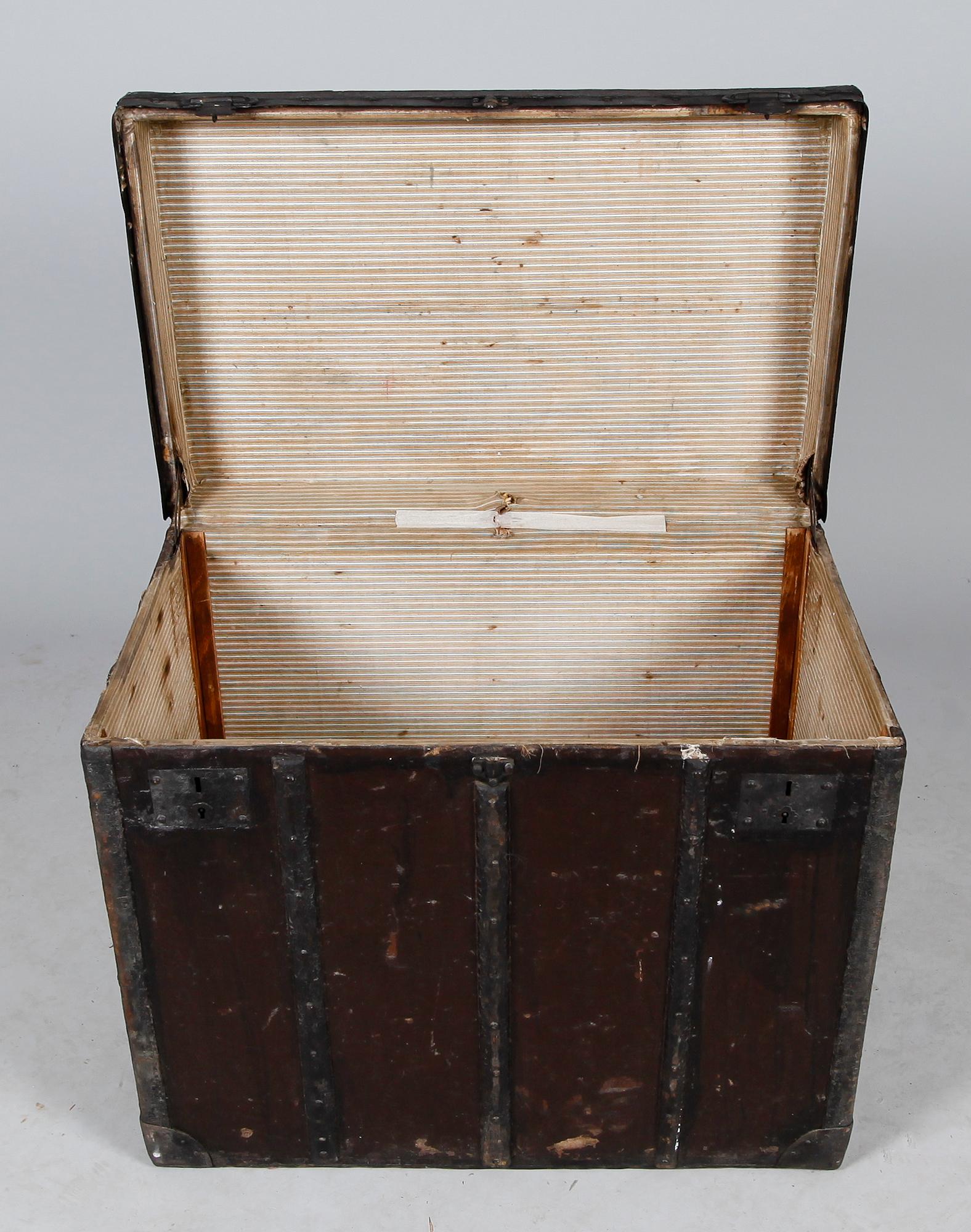 KOFFERT, tidigt 1900-tal.