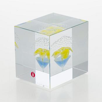 Oiva Toikka, vuosikuutio 2000, signeerattu Oiva Toikka Nuutajärvi 2000, 922/2000.