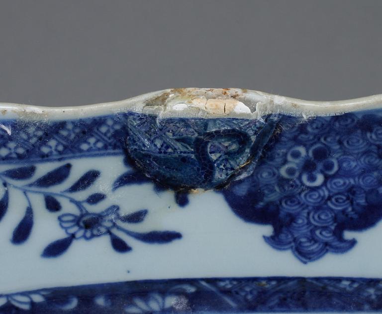 STEKFAT, porslin, Kina, 1700-tal.