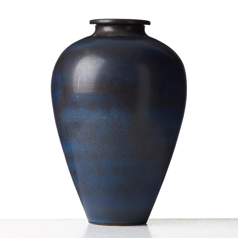 Berndt Friberg, a stoneware vase, Gustavsberg studio, Sweden 1959.