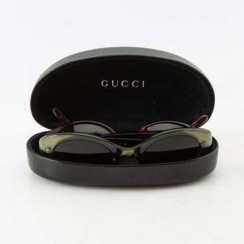 Gucci, sunglasses, a pair.