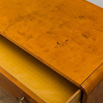 A 1940s chest of drawers.