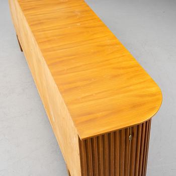 Bertil Fridhagen, a rare elm sideboard, Svenska Möbelfabrikerna, Bodafors, 1940s.