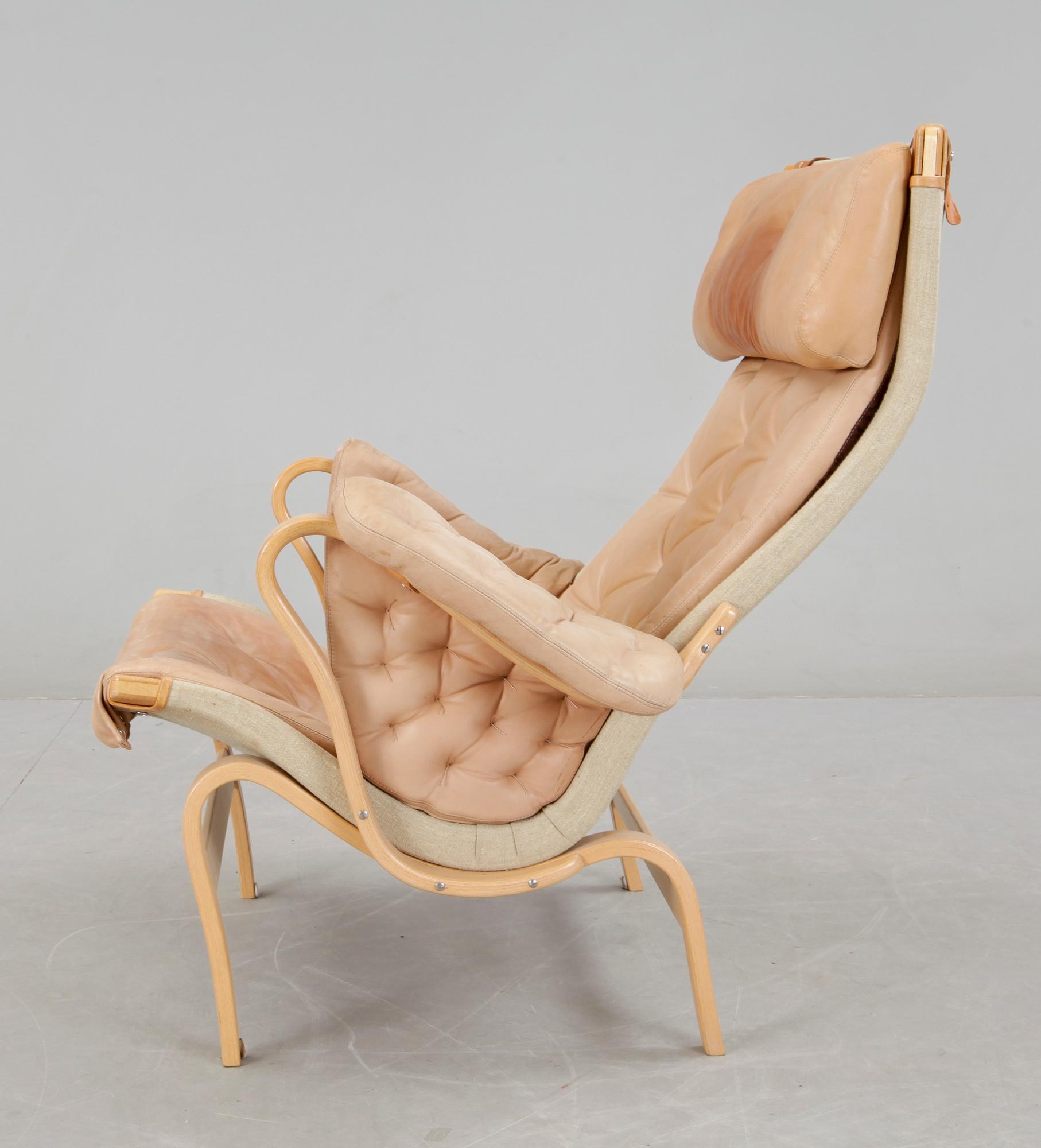 FÅTÖLJ, "Pernilla", Bruno Mathsson för Dux, 1900-talets slut.