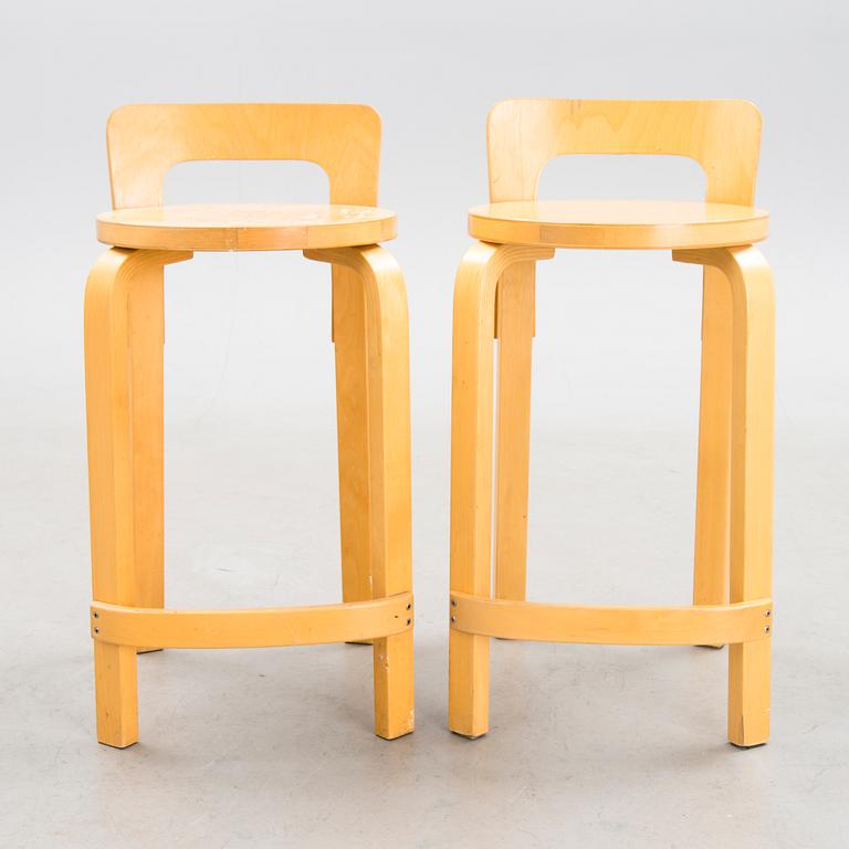 ALVAR AALTO, BAARIJAKKAROITA, 2 kpl, K65, Artek, 1900-luvun loppu. Malli muotoiltu 1935.