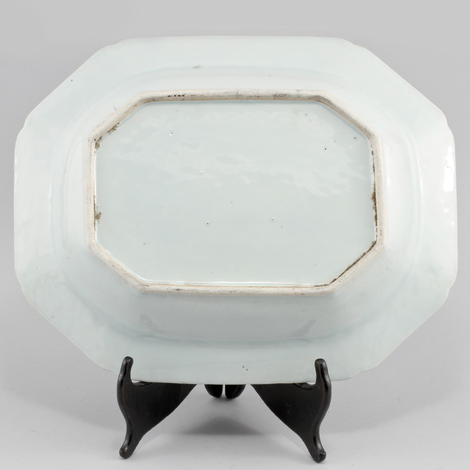 UNDERFAT, porslin, Kina, 1800-tal.