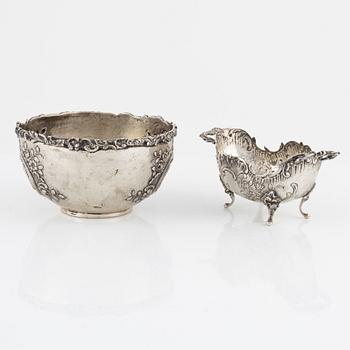 Two silver Rococo style bowls, including Karl Söhnlein & Söhne, Hanau, Germany, around the year 1900.