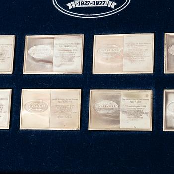 Plaketter, 12 st, silver, "De Historiska Volvobilarna 1927-1977", Franklin Mint.
