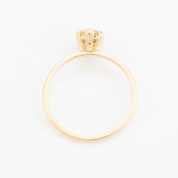 Ring with fancy brownish yellow diamond.