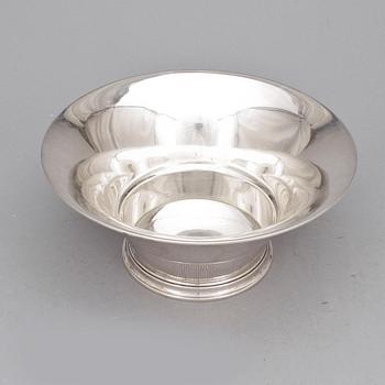 SKÅL, silver, CG Hallberg, Stockholm, 1930-tal. Vikt ca470g.