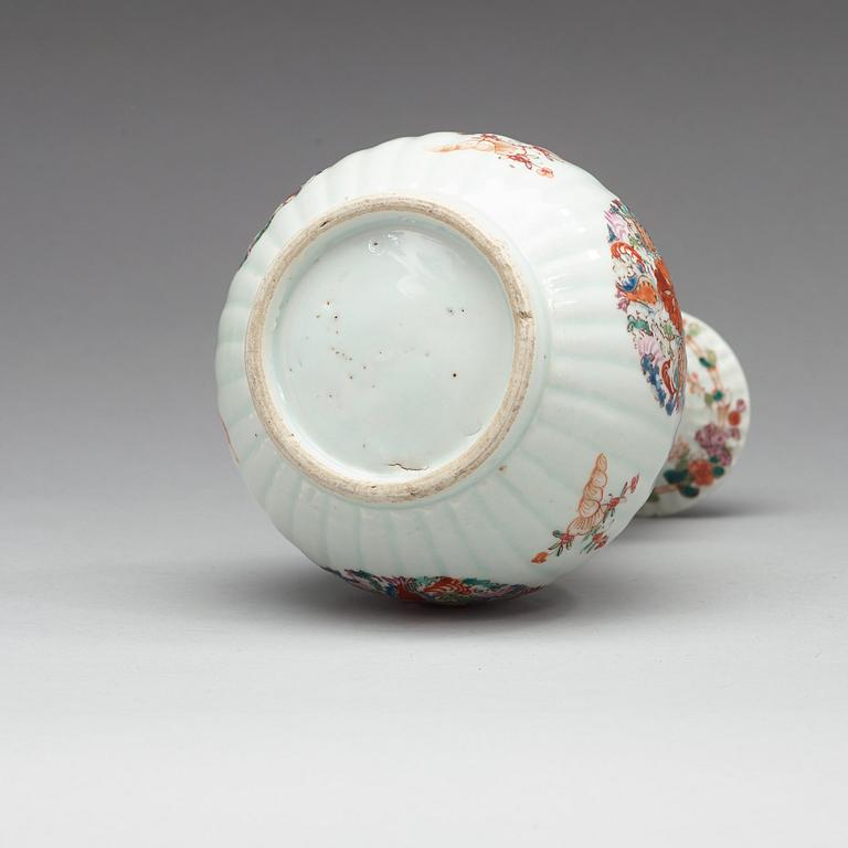 VAS, kompaniporslin. Qingdynastin, Qianlong (1736-95).