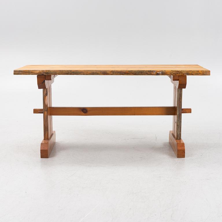 A 3-piece dining group, second half of the 20th Century.