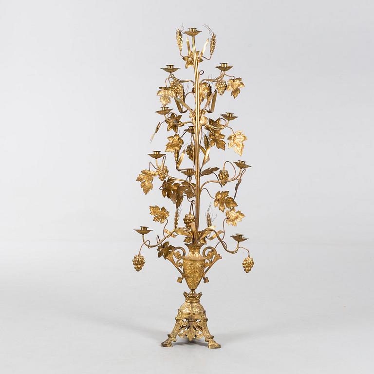 KYRKOKANDELABER, Frankrike 1900-tal.