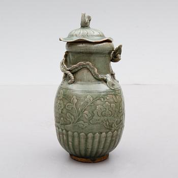 LOCKURNA, porslin, Kina, sent 1900-/2000-tal.